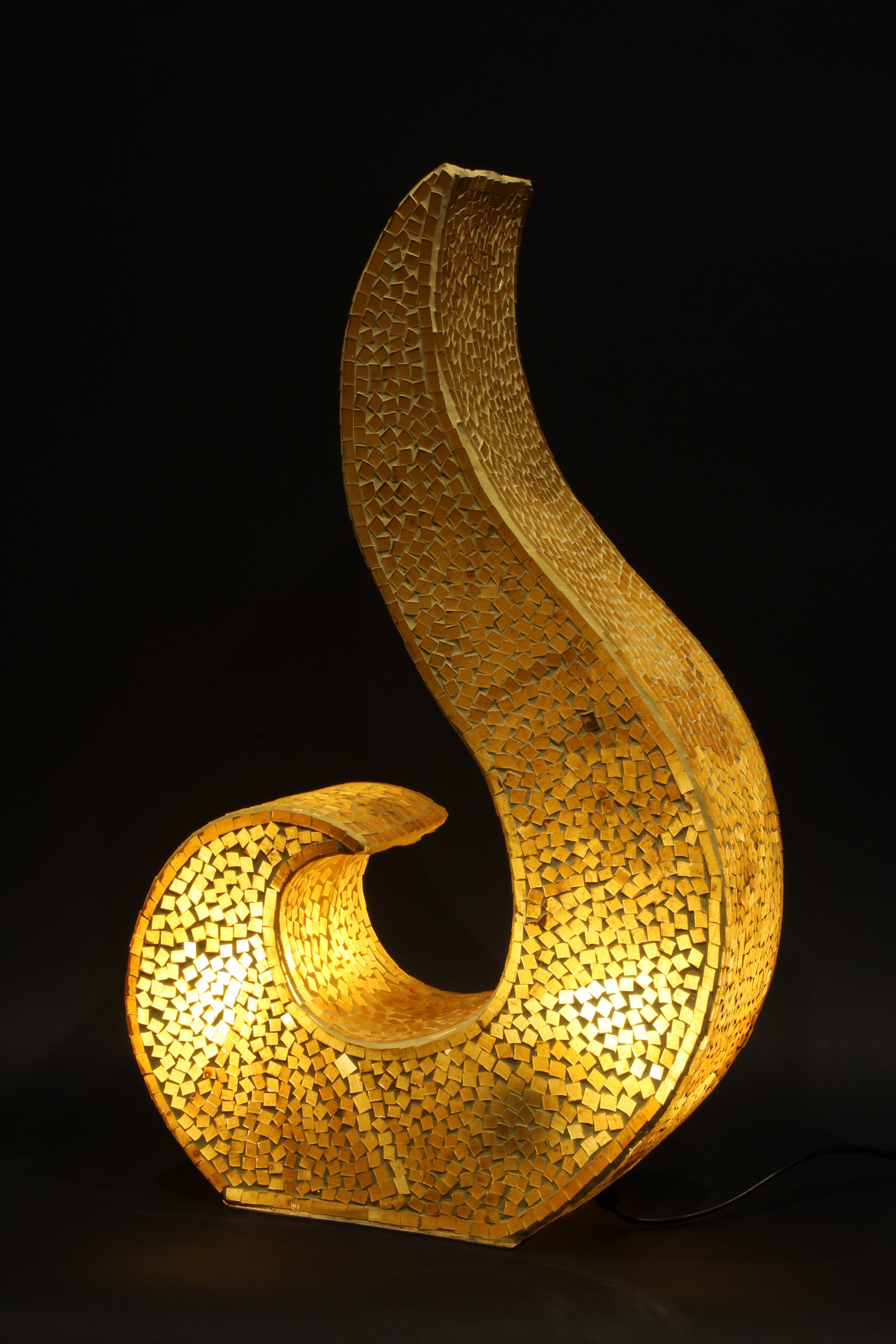 Faszinierende Mosaiklampen in Flammenform – In 5 Farben erhältlich