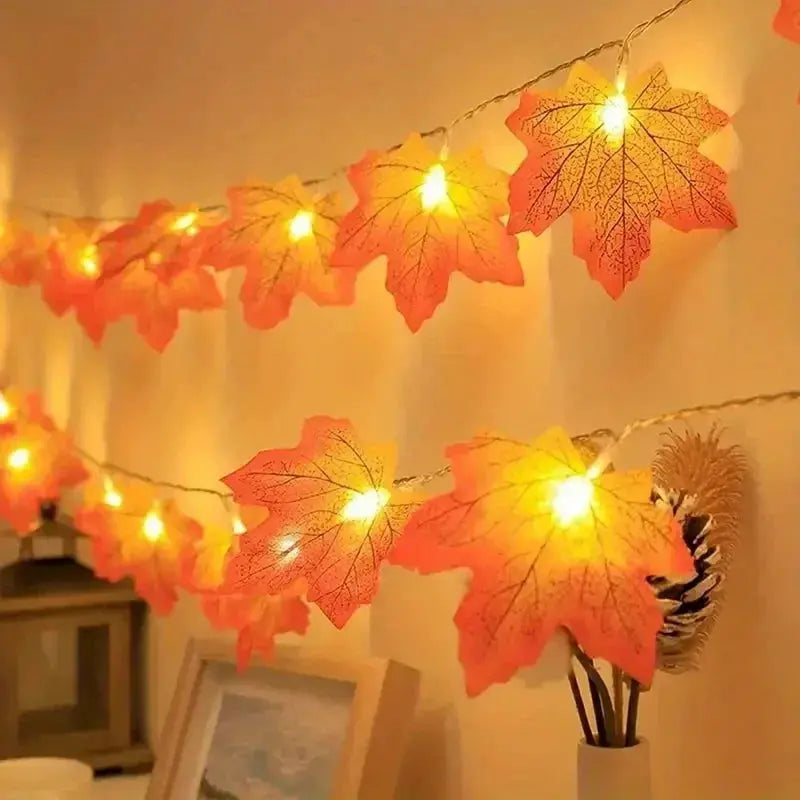 LED-Lichterkette Ahornblätter 2-6m - Warmweiße Herbst-Dekoration für Halloween & Weihnachten Wunderweltdeko