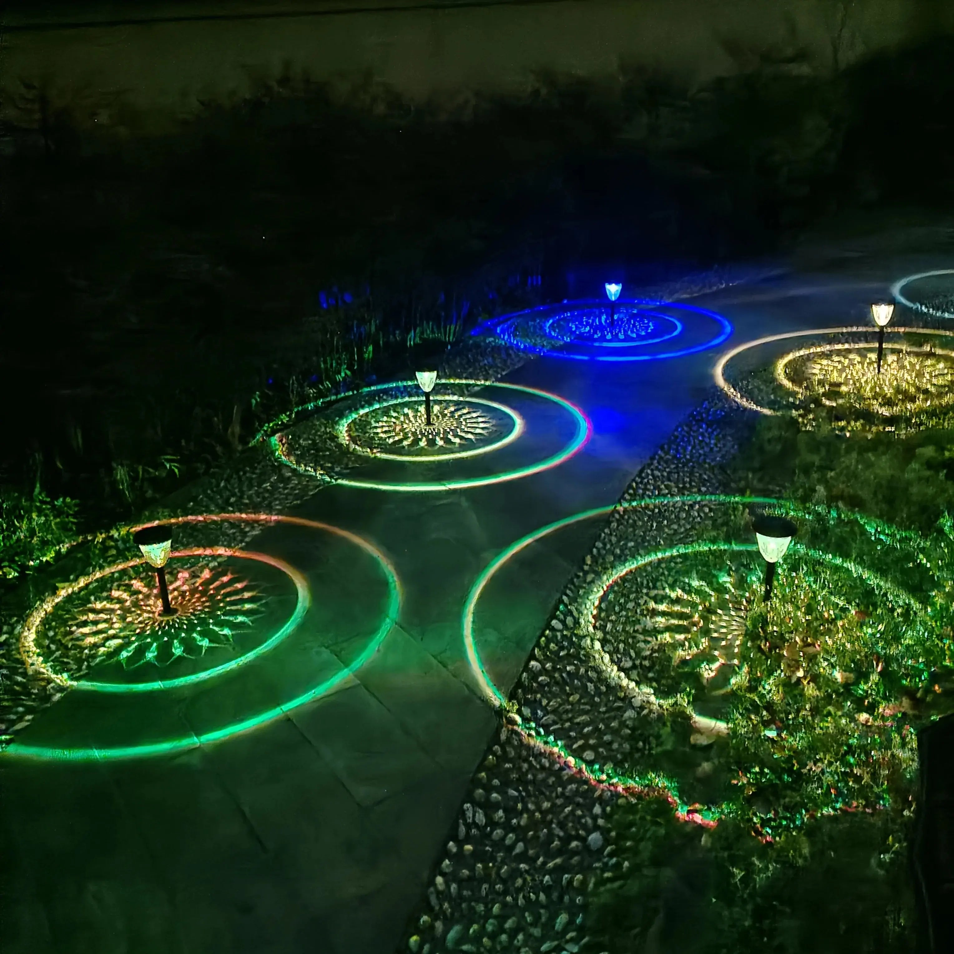 Solar-Gartenleuchte LED wasserdicht - Elegante Wegbeleuchtung mit Schatteneffekt wunderweltdeko