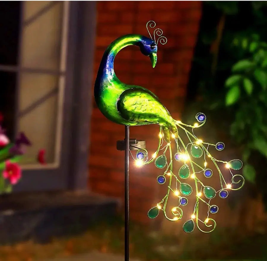 Solar LED-Pfau Gartenlampe - Elegante Metall-Skulptur mit automatischer Beleuchtung Wunderweltdeko